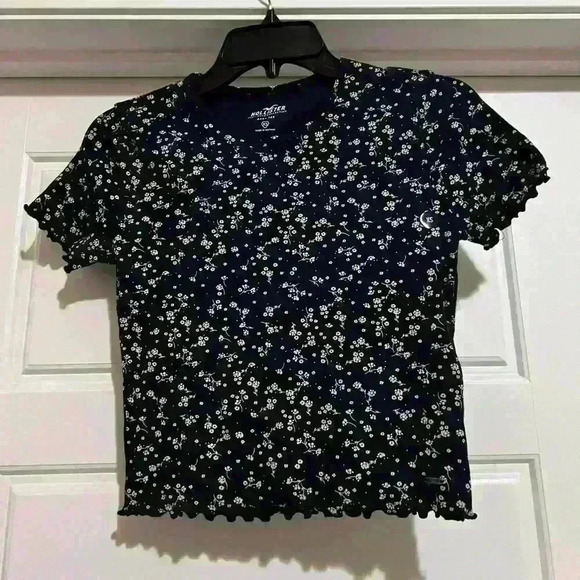 navy blue with flowers hollister t-shirt size xs - Picture 1 of 3
